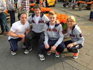 Het Nederlandse karateteam (vanaf rechts: Van Schaik en Lusse) Beeld: Jonet.nl
