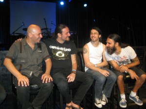 Joodse en Arabische metalband geven vredesconcerten