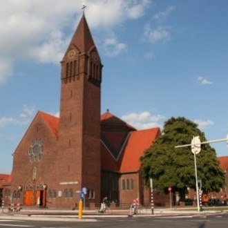 Majellakerk Utrecht (beeld: panoramio)