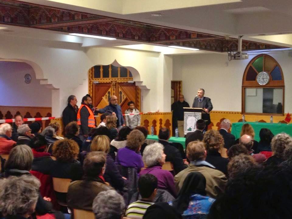 Rabbijn spreekt in Al Kabir Moskee