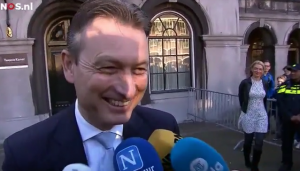 Zijlstra: uitbreiding nederzettingen bevriezen