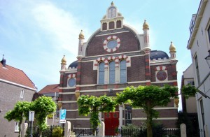 ‘Grote Synagoge Deventer verpaupert’