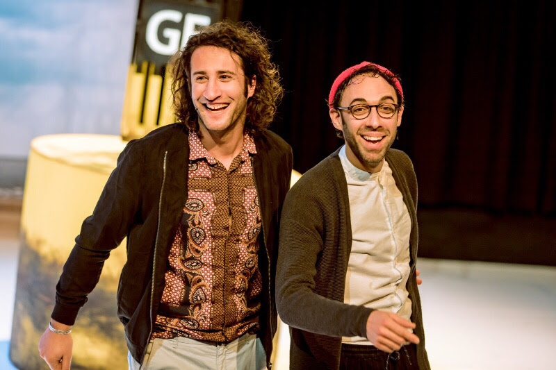 George & Eran worden Racisten, theater - Den Haag