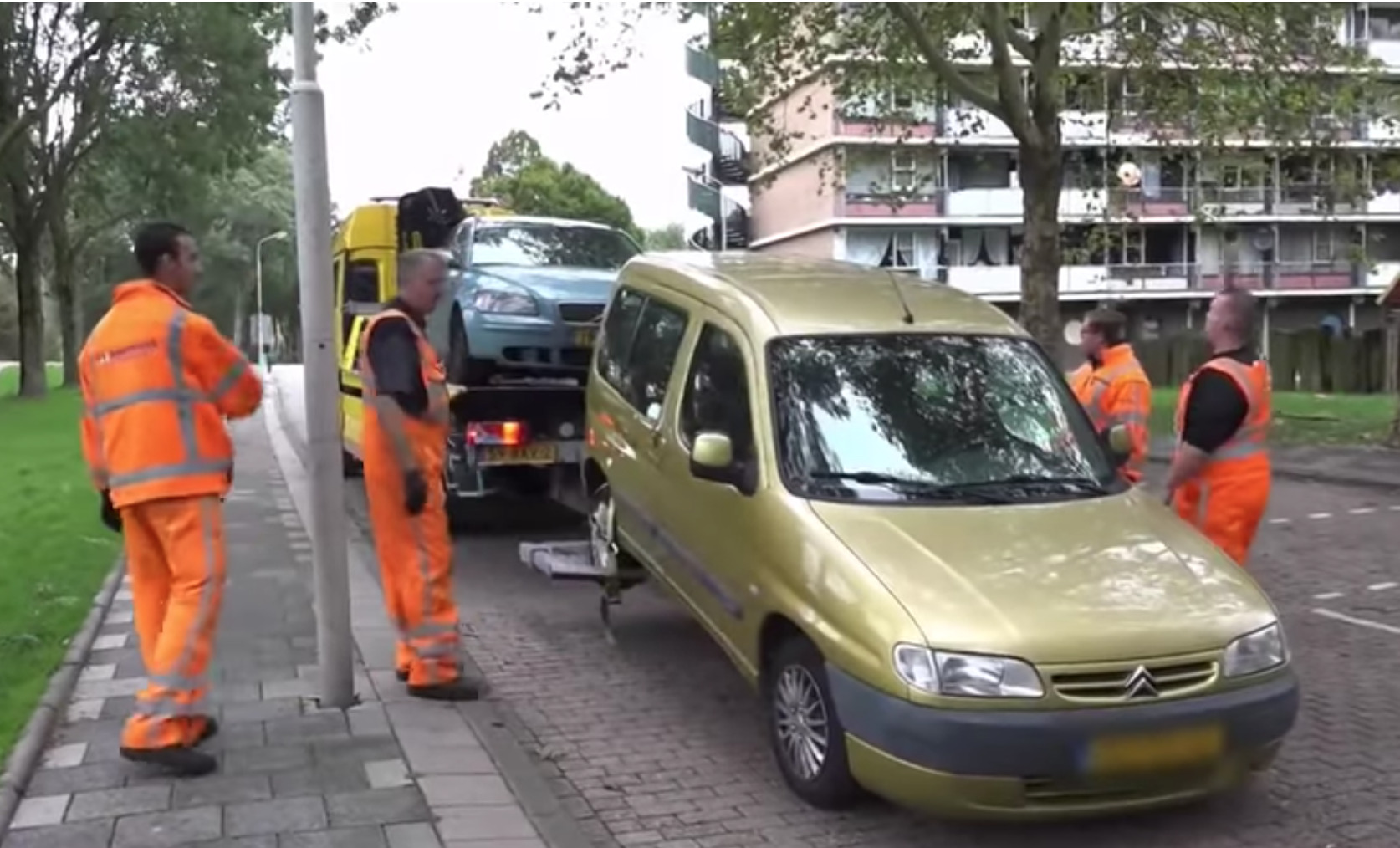 Auto invalide VBV’er weggesleept in Amsterdam