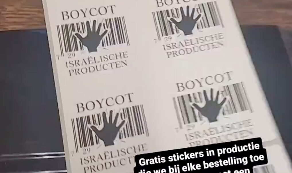 Marxisten verspreiden stickers tegen Israëlische producten