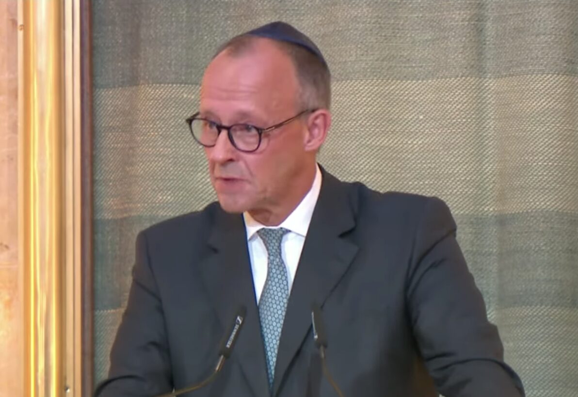 Merz in tranen bij heropening synagoge München