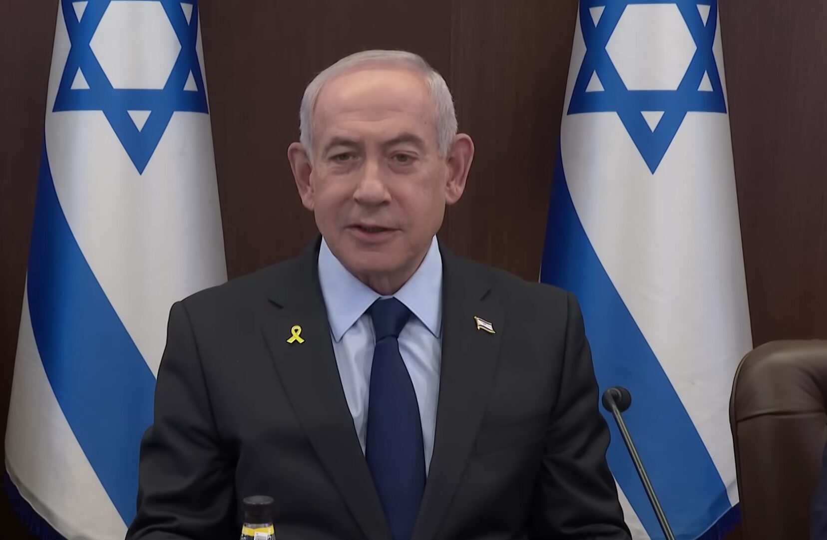 Netanyahu op begrafenis gijzelaar: Hamas betaalt hoge prijs