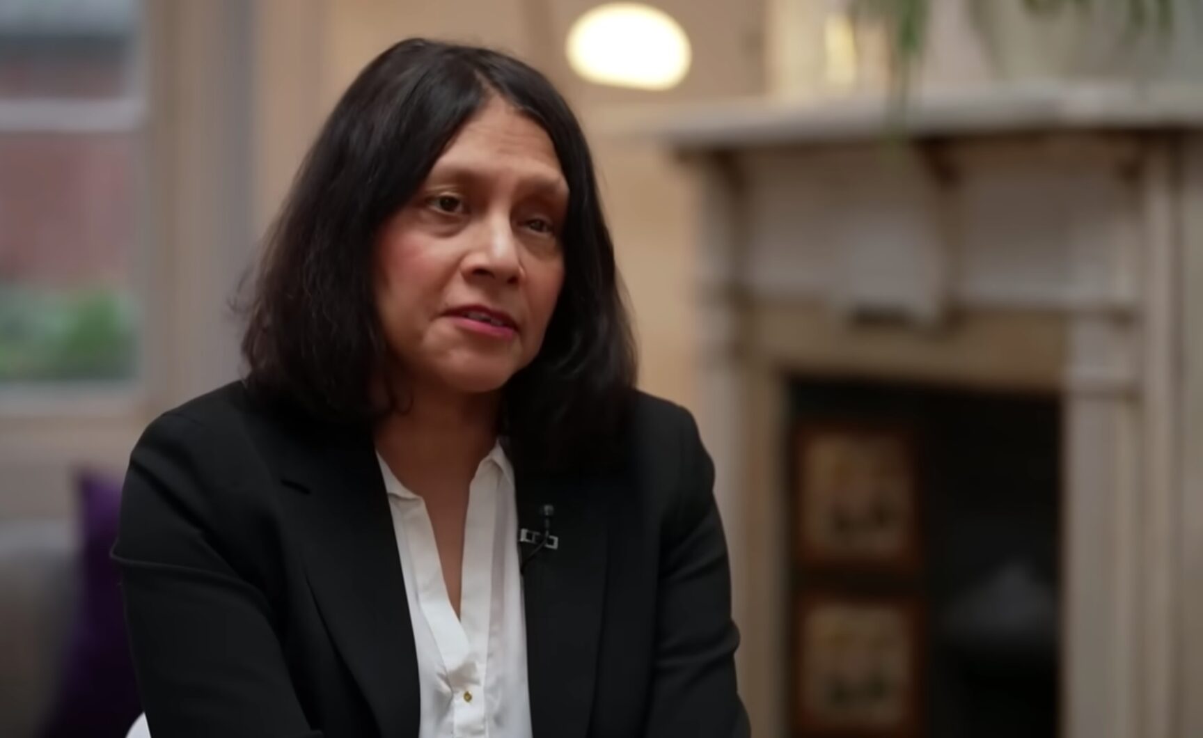 Halima Begum, ex-directeur Oxfam GB (beeld: Channel 4, YouTube)