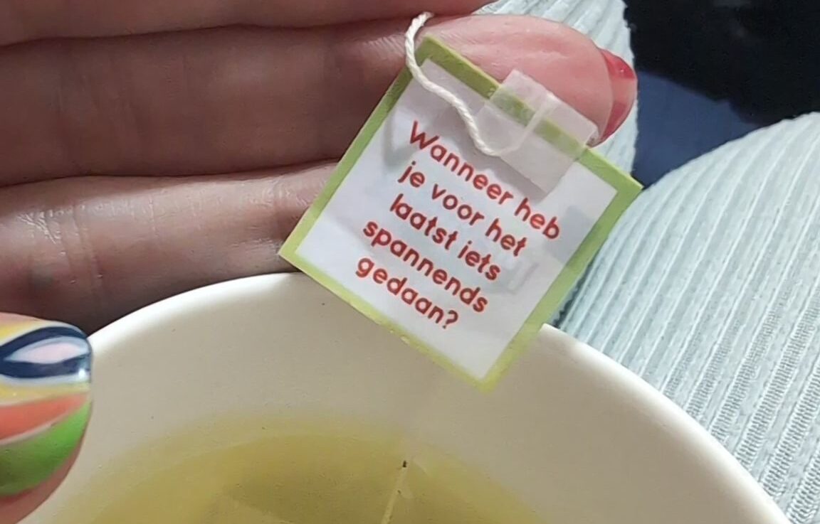 Pickwick thee in Israël (beeld: Whatsapp)