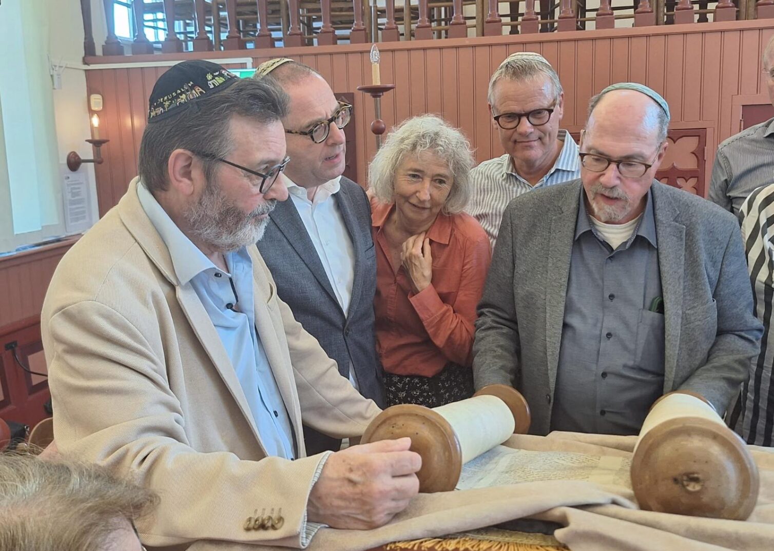 Terugkeer thorarol Sliedrecht (beeld: Stichting Dijksynagoge)