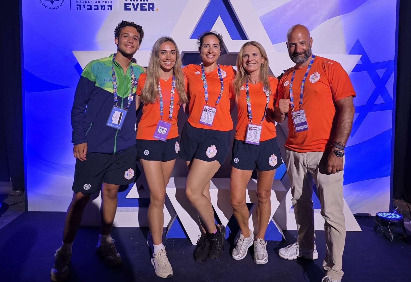 TeamNL op Maccabiade 2026, v.l.n.r. Eli Ovadia, Ainav Kohen, Noami Kohen Monique Buchbot, Allon Kijl (beeld: Maccabi Nederland)