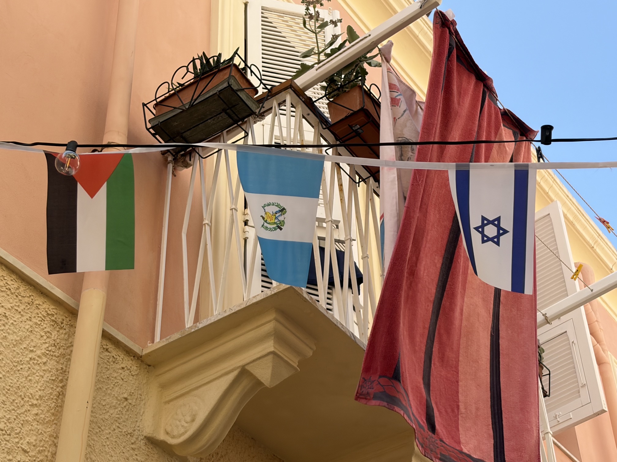 Vlag van Israël, Guatemala en de Palestijnen (beeld: Jonet.nl)