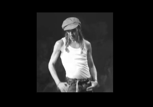 John Galliano (beeld: SALLIANCE, wikipedia commons, YouTube: https://www.youtube.com/watch?v=ts5Vg8lgOms – View/save archived versions on archive.org)