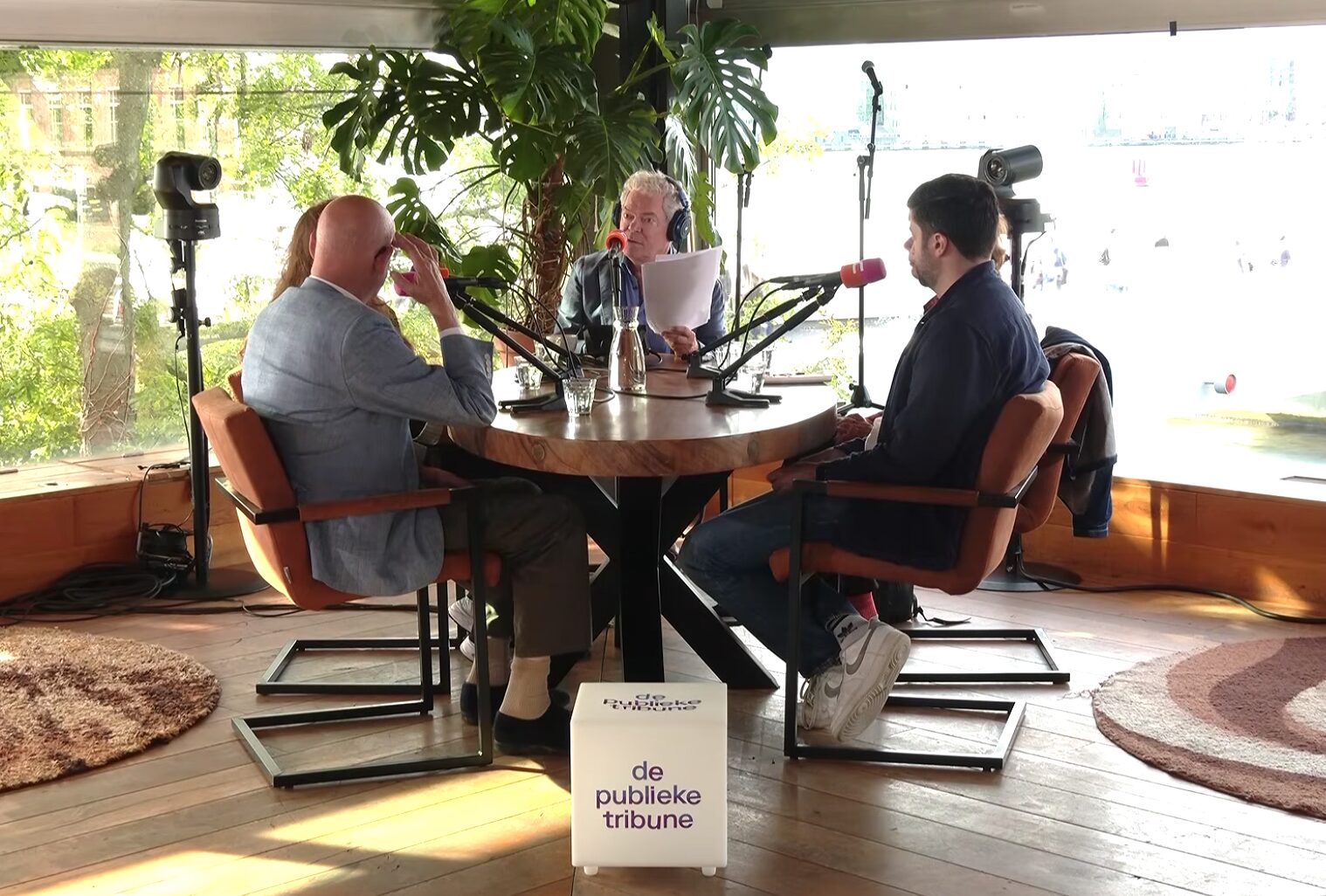 De Publieke Tribune (beeld: Human, NPO, YouTube)