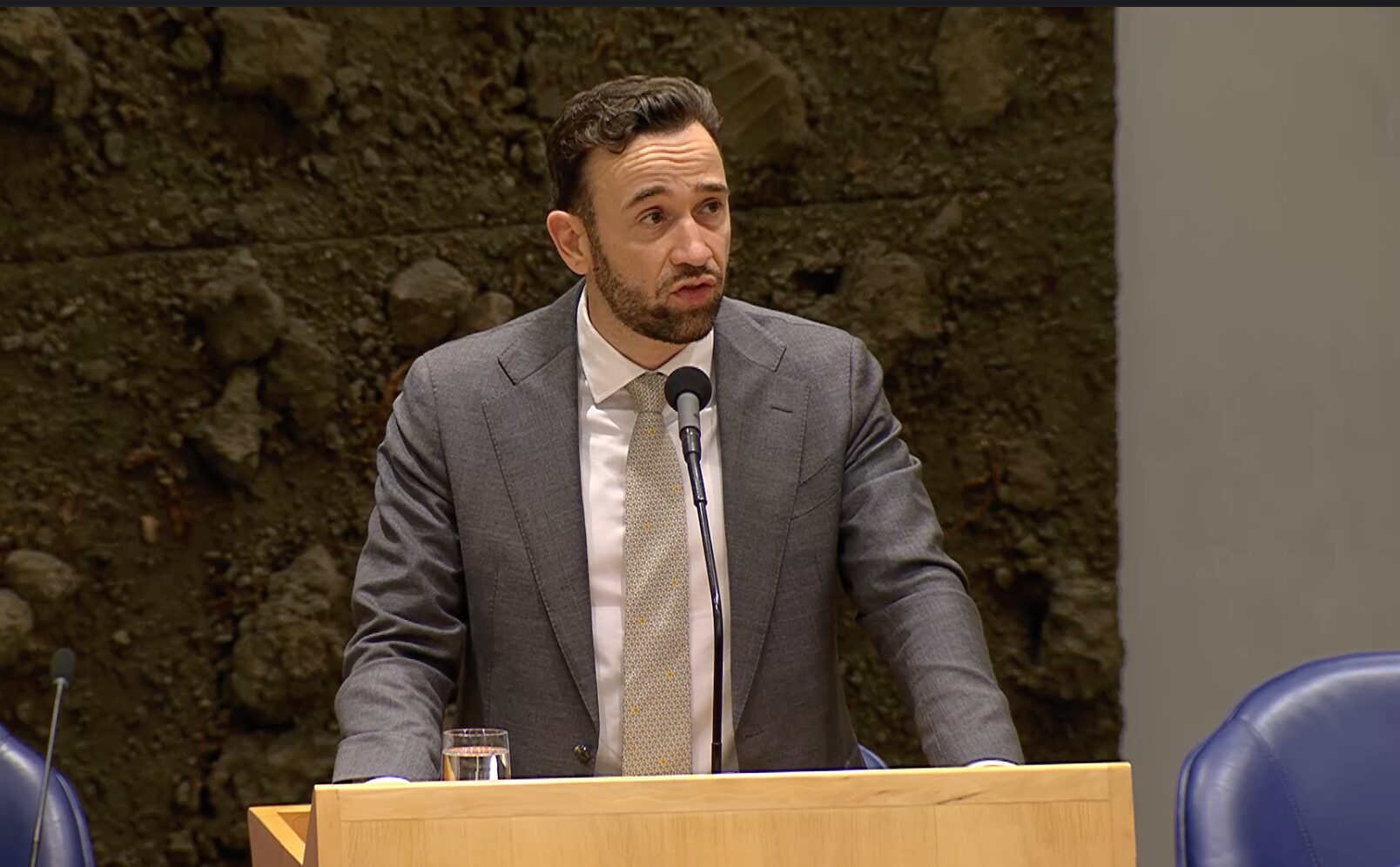 Staatssecretaris Silvio Ekens (beeld: DebatDirect)