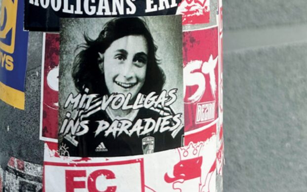 Anne Frank, antisemitische sticker (beeld: RIAS)