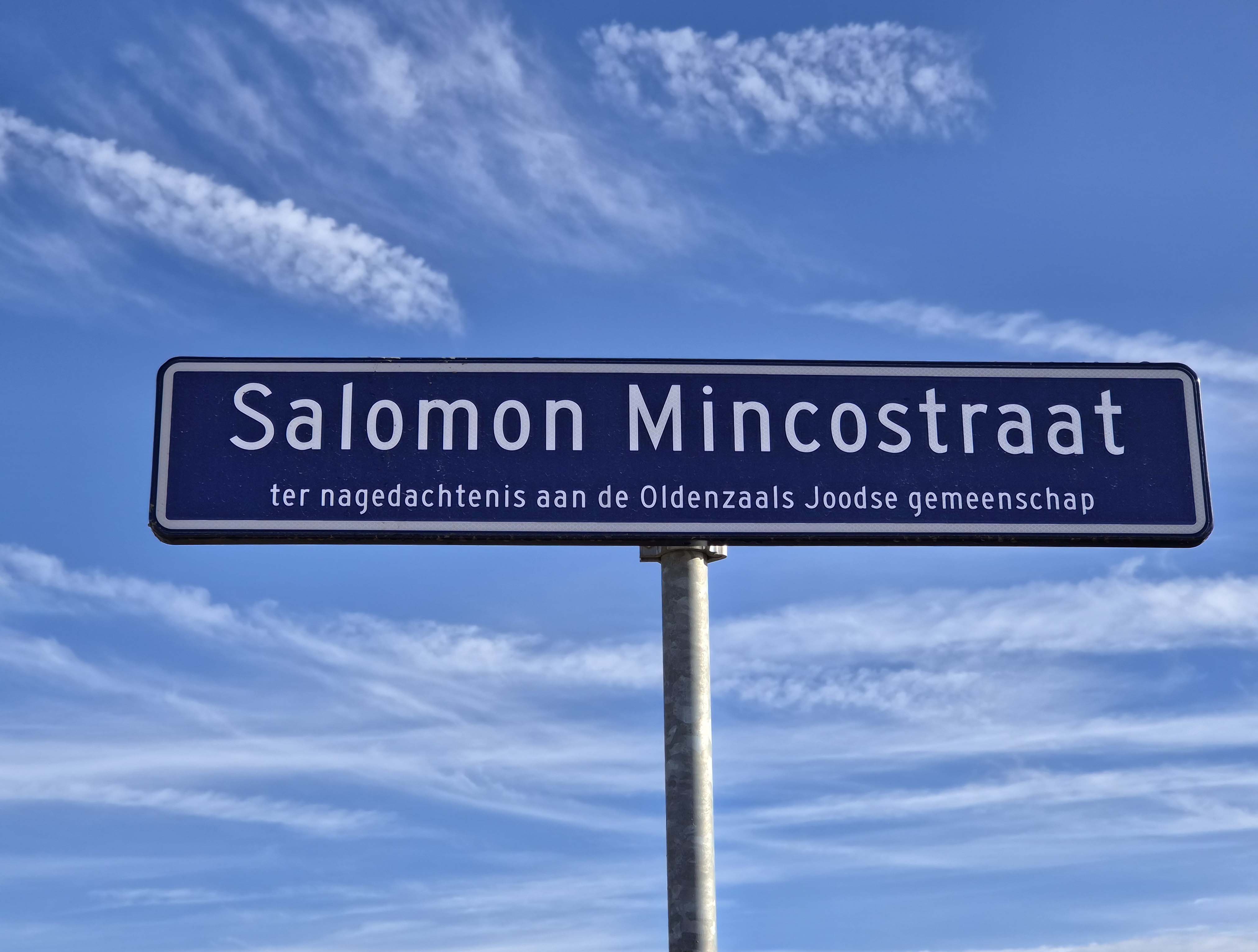 Straatbord Salomon Minco, Oldenzaal (beeld: P. Menco)